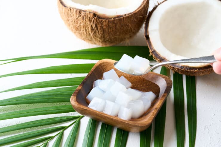 昭和世代だけでなく、平成・令和世代にも大人気！コリコリ食感がたまらない「ナタデココ」について解説！ | テンポスフードメディア